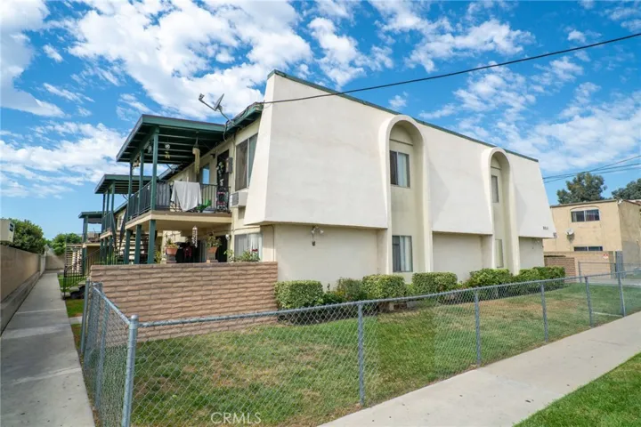 6041 Fullerton Avenue, Buena Park, California 90621