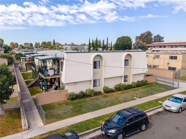 6041 Fullerton Avenue, Buena Park, California 90621
