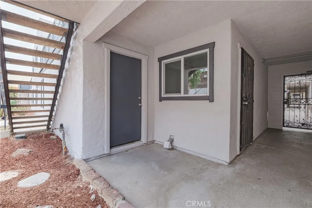 3771 Harvill Lane, Riverside, California 92503 home-pic-16