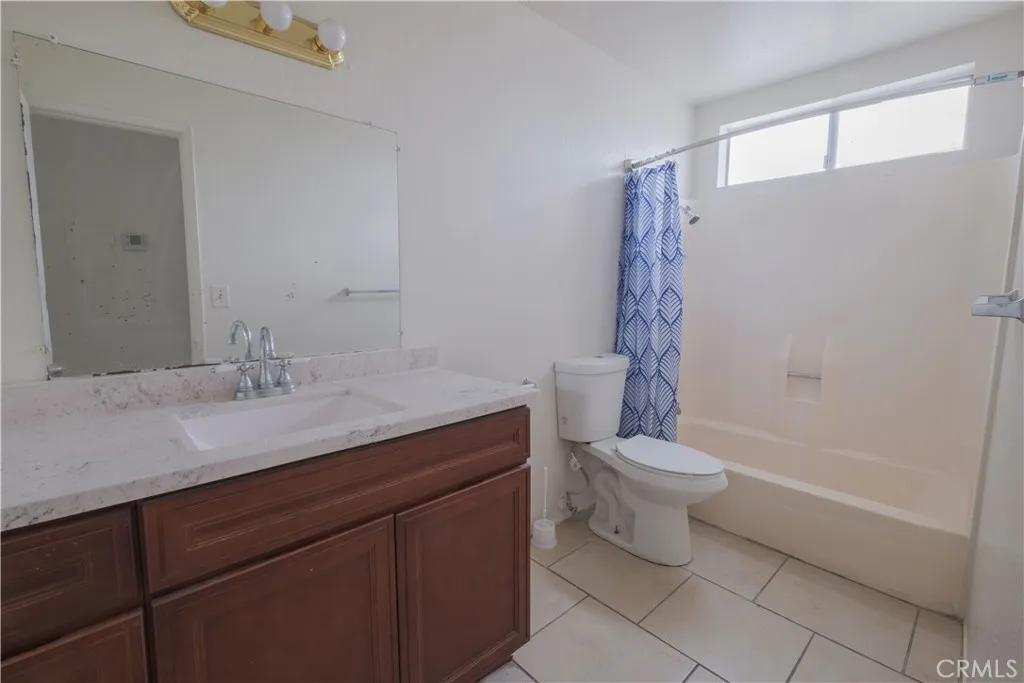 3771 Harvill Lane, Riverside, California 92503 home-pic-15