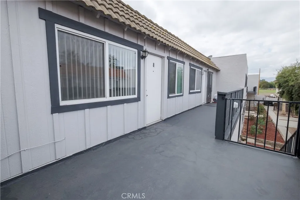3771 Harvill Lane, Riverside, California 92503 home-pic-9