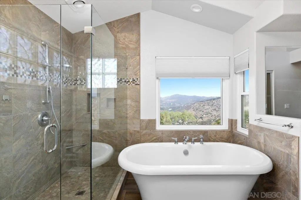 2292 Rock Crest Gln, Escondido, California 92026 home-pic-21