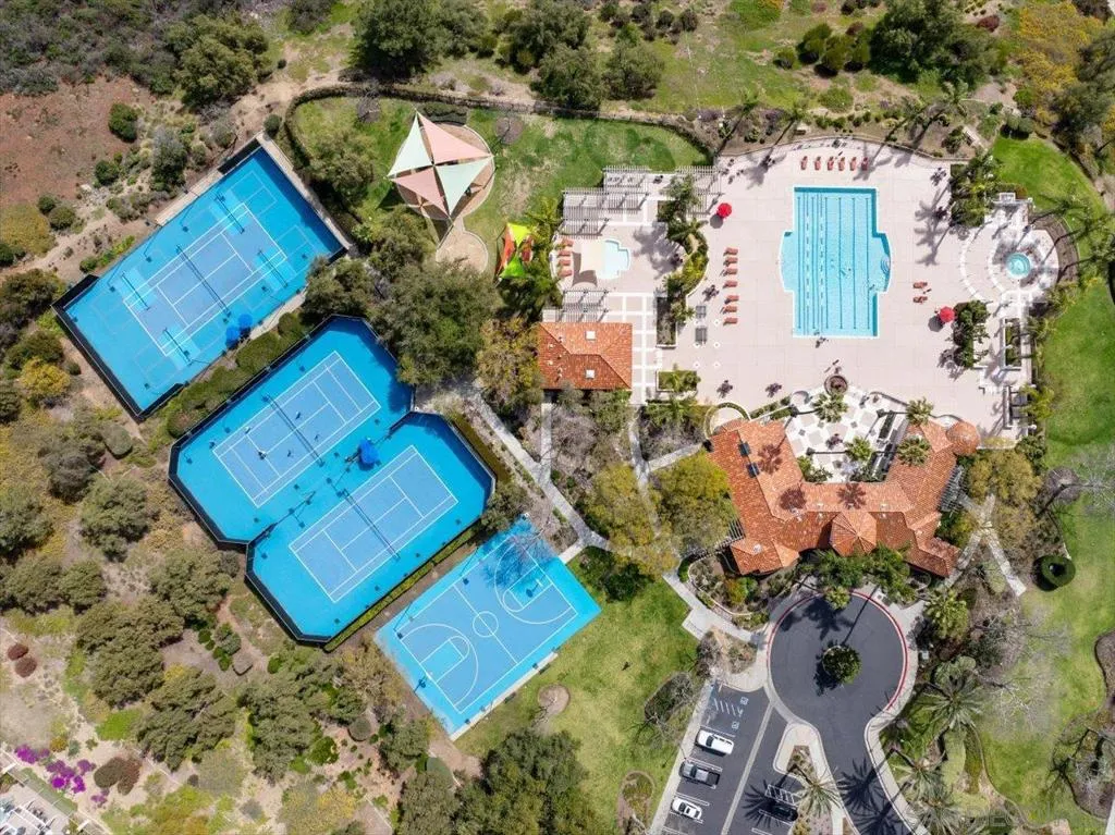 2292 Rock Crest Gln, Escondido, California 92026 home-pic-46