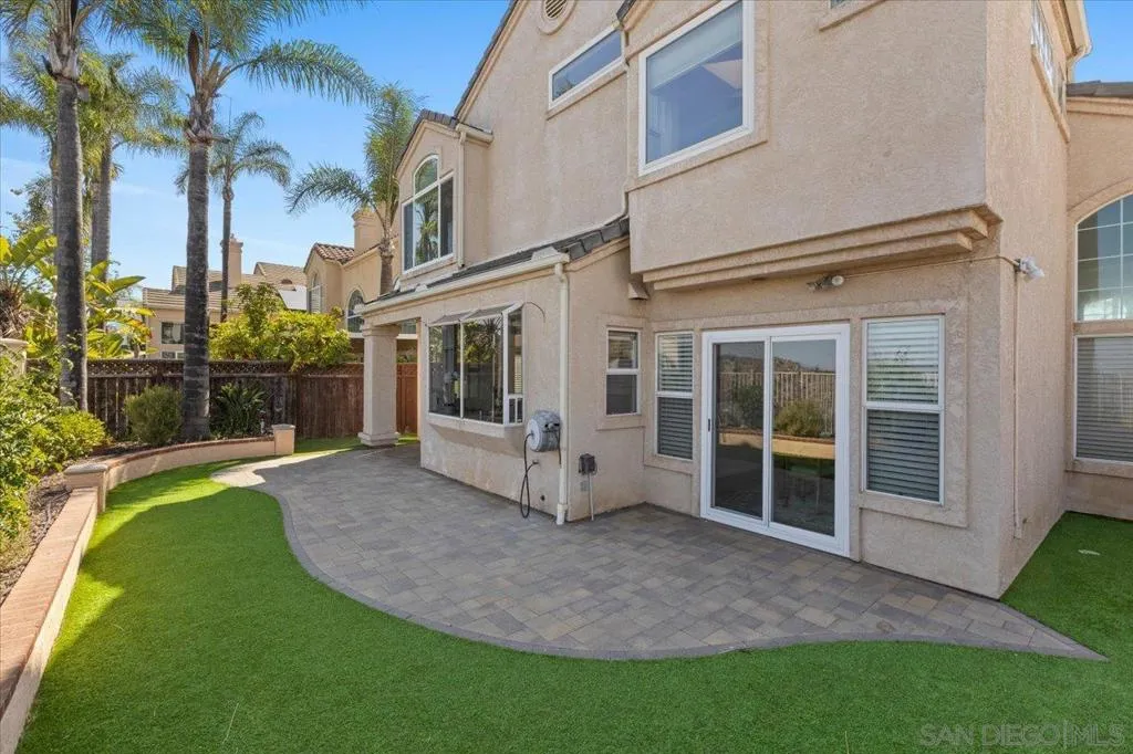 2292 Rock Crest Gln, Escondido, California 92026 home-pic-33