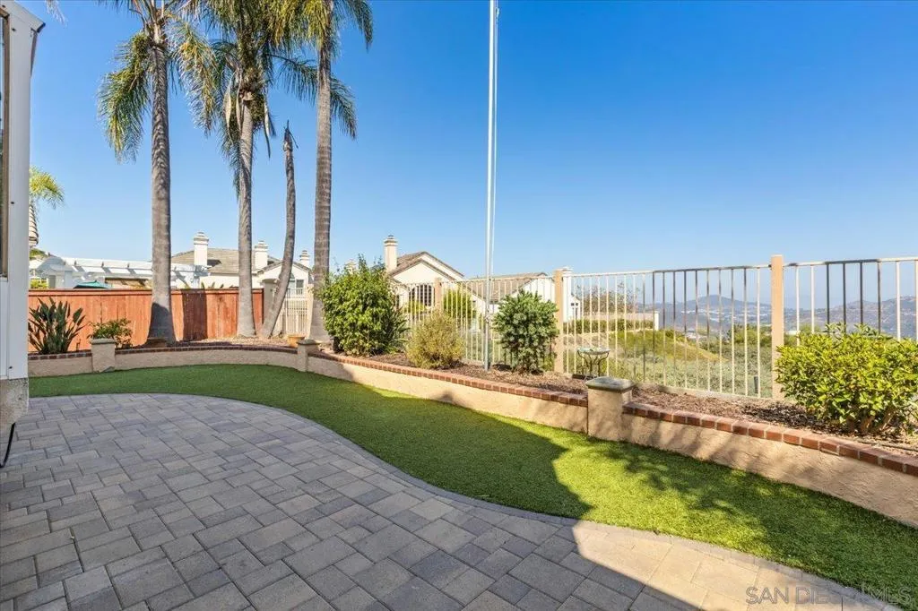 2292 Rock Crest Gln, Escondido, California 92026 home-pic-31