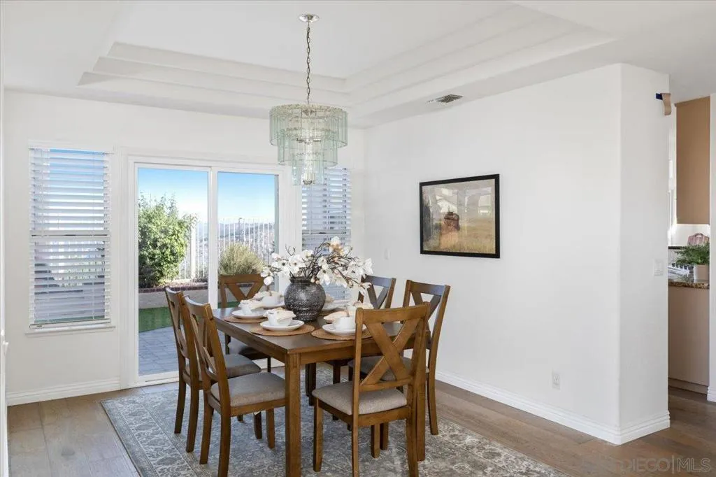 2292 Rock Crest Gln, Escondido, California 92026 home-pic-8