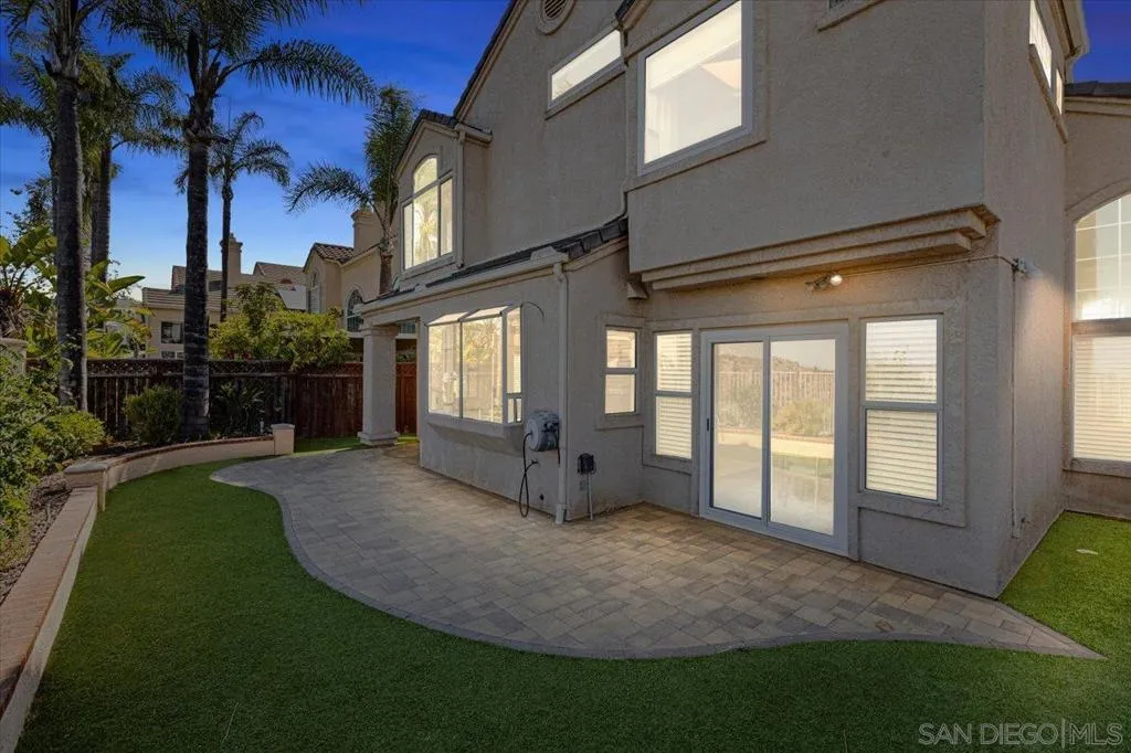 2292 Rock Crest Gln, Escondido, California 92026 home-pic-40