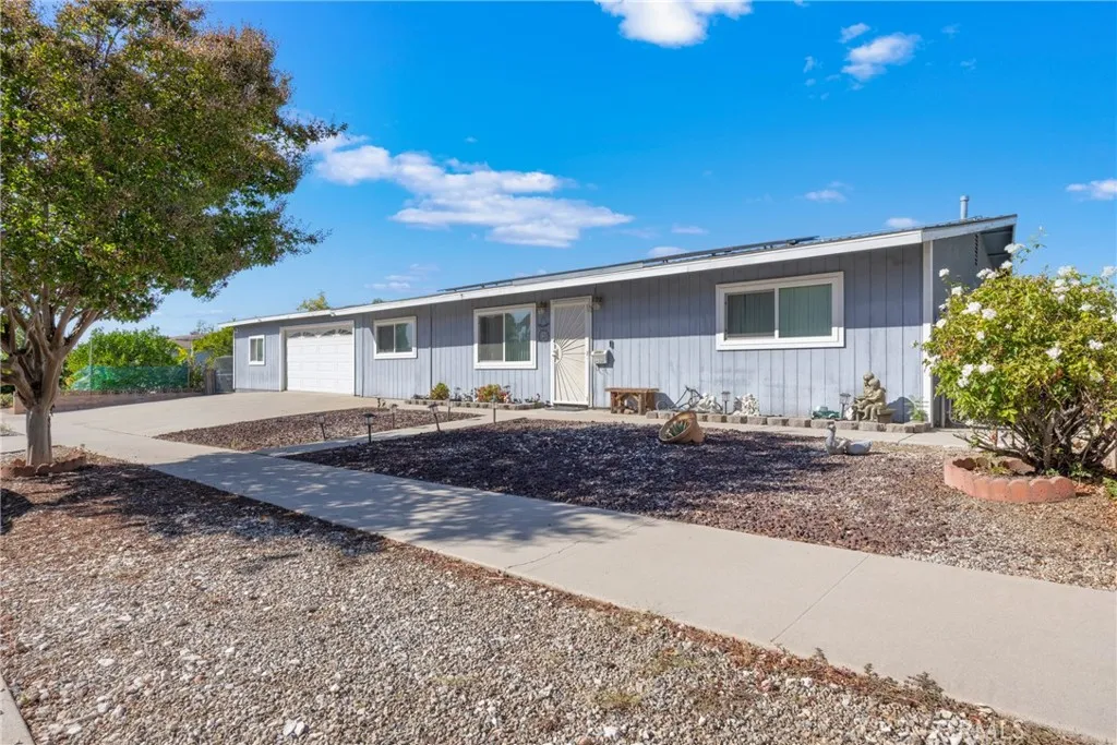 34350 Cedar Avenue, Yucaipa, California 92399 home-pic-1