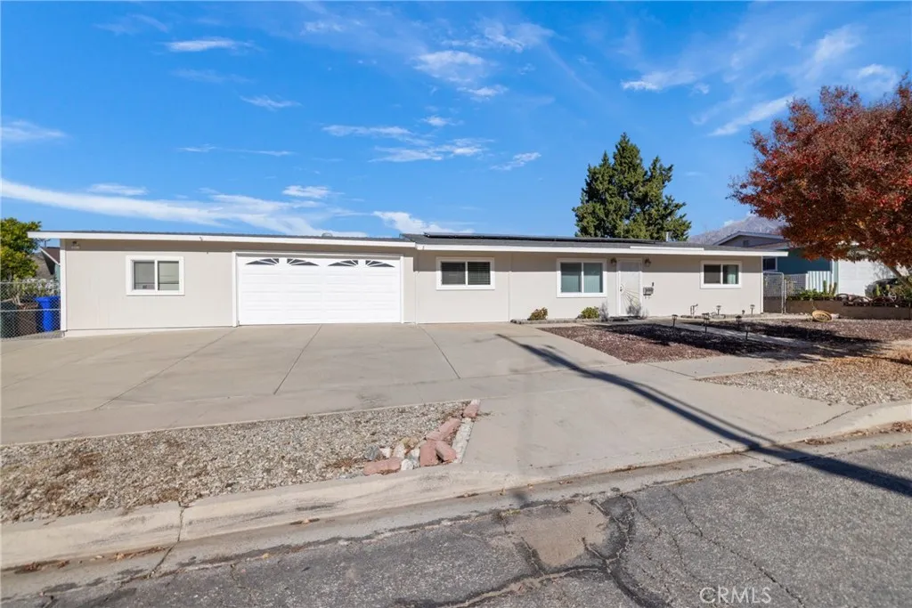34350 Cedar Avenue, Yucaipa, California 92399 home-pic-2