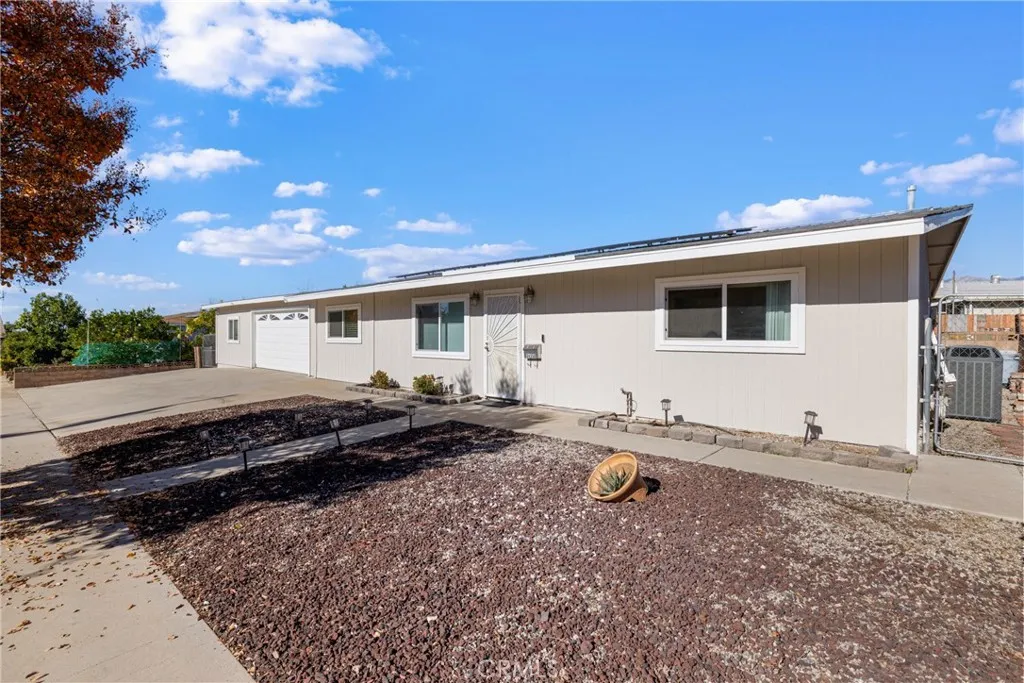 34350 Cedar Avenue, Yucaipa, California 92399 home-pic-15