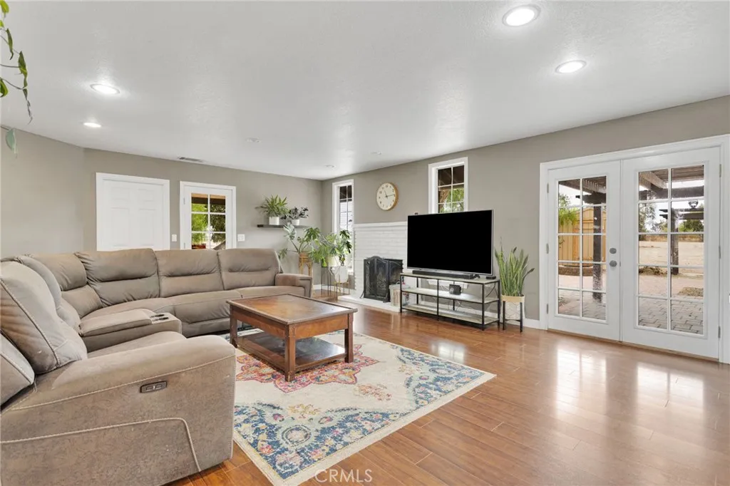 12288 Desert Ranch, Phelan, California 92371 home-pic-2