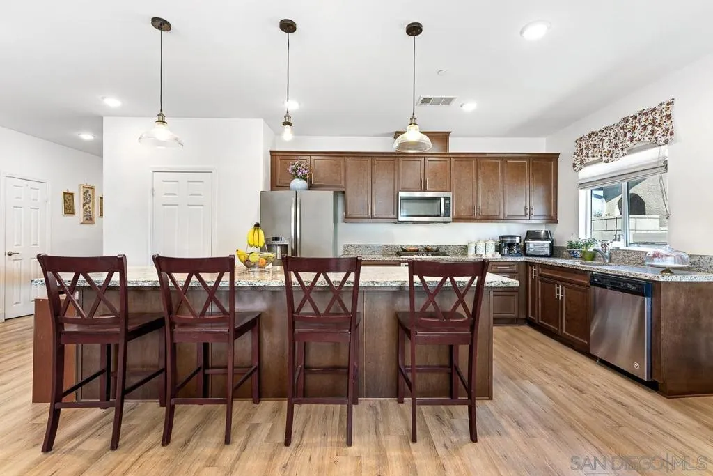 26405 Mallory Ct., Menifee, California 92584 home-pic-3