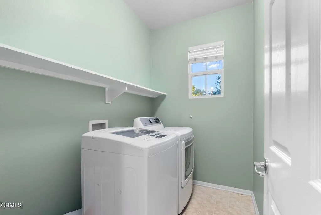 3514 Dunkirk Drive, Oxnard, California 93035 home-pic-26