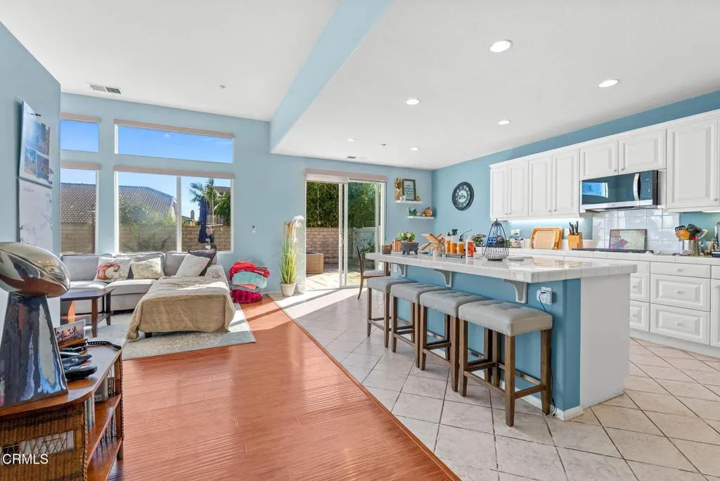 3514 Dunkirk Drive, Oxnard, California 93035 home-pic-9