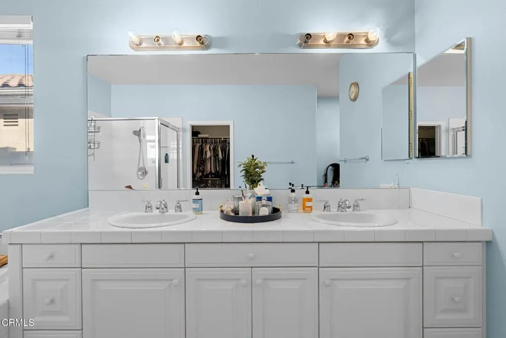 3514 Dunkirk Drive, Oxnard, California 93035 home-pic-21