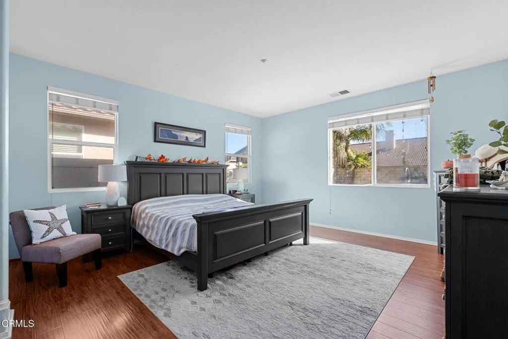 3514 Dunkirk Drive, Oxnard, California 93035 home-pic-17
