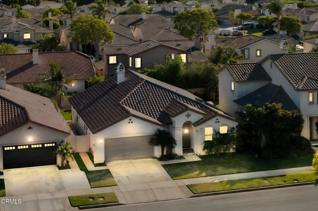 3514 Dunkirk Drive, Oxnard, California 93035 home-pic-1