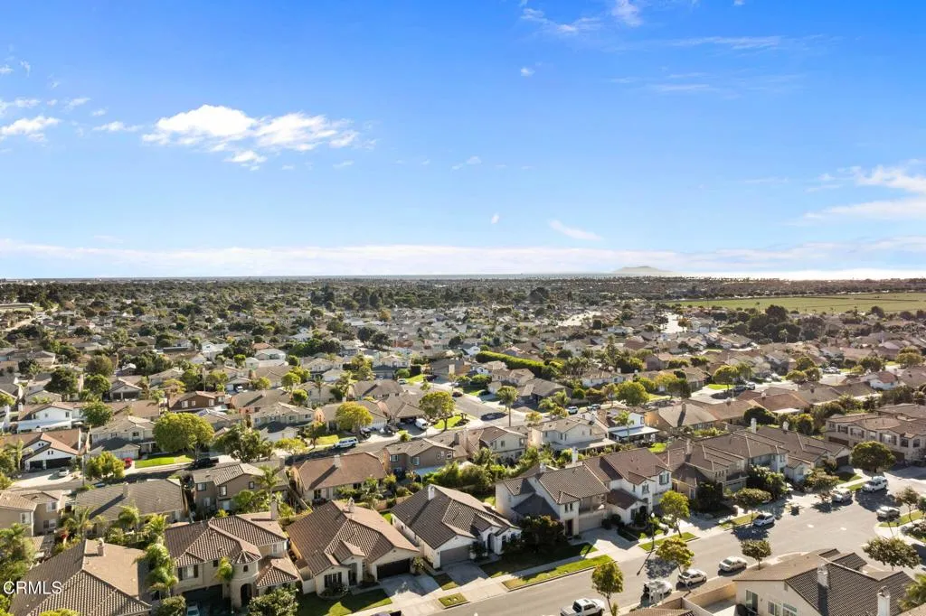 3514 Dunkirk Drive, Oxnard, California 93035 home-pic-32