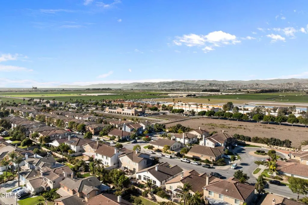 3514 Dunkirk Drive, Oxnard, California 93035 home-pic-35