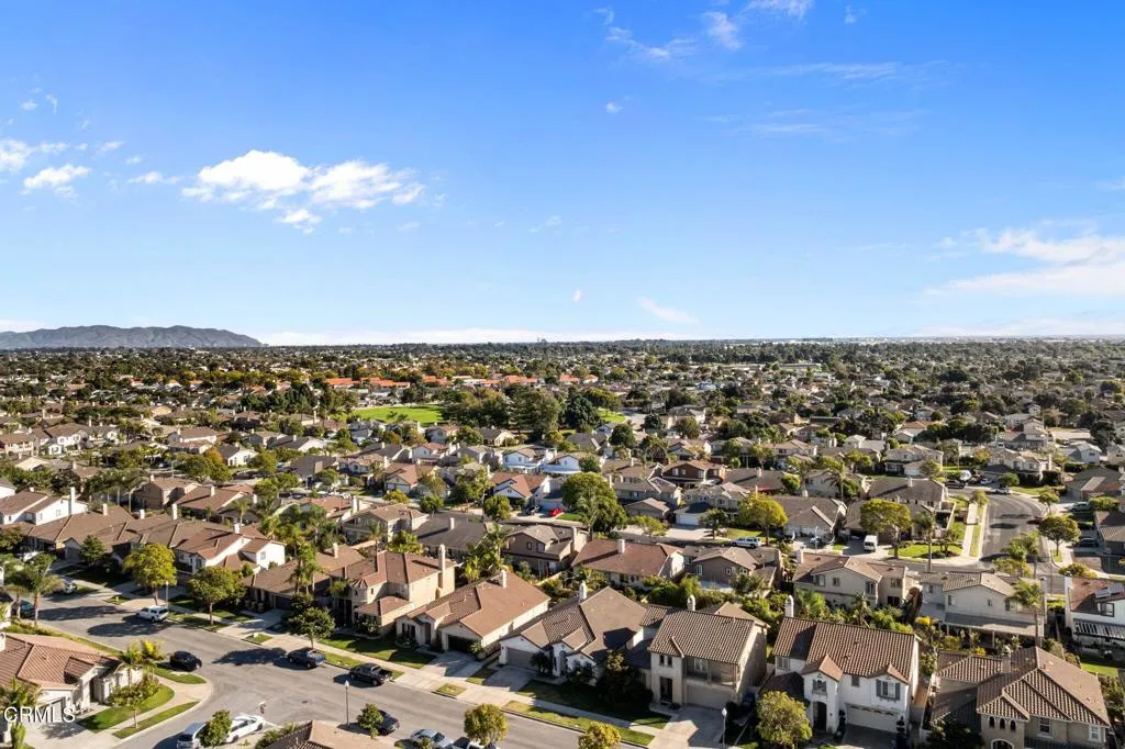 3514 Dunkirk Drive, Oxnard, California 93035 home-pic-33