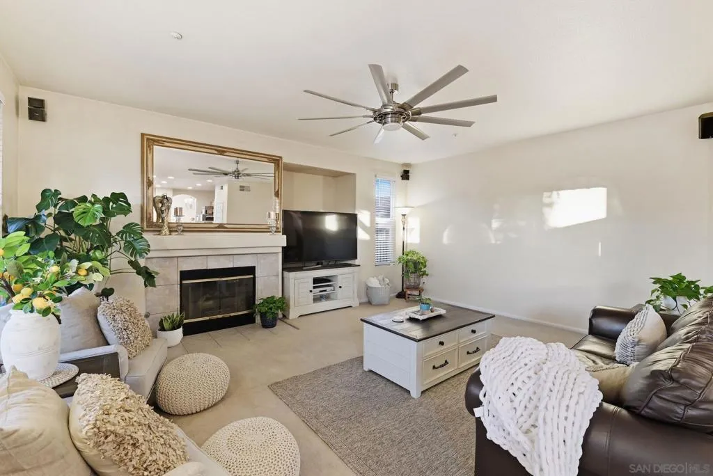 10836 Stoney Creek Ct, Santee, California 92071 home-pic-10
