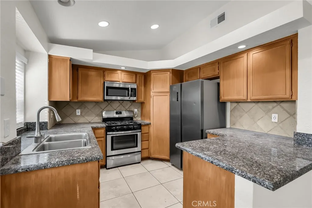 69987 Brookview Way, Cathedral City, California 92234 home-pic-18