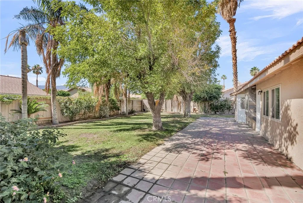 69987 Brookview Way, Cathedral City, California 92234 home-pic-34