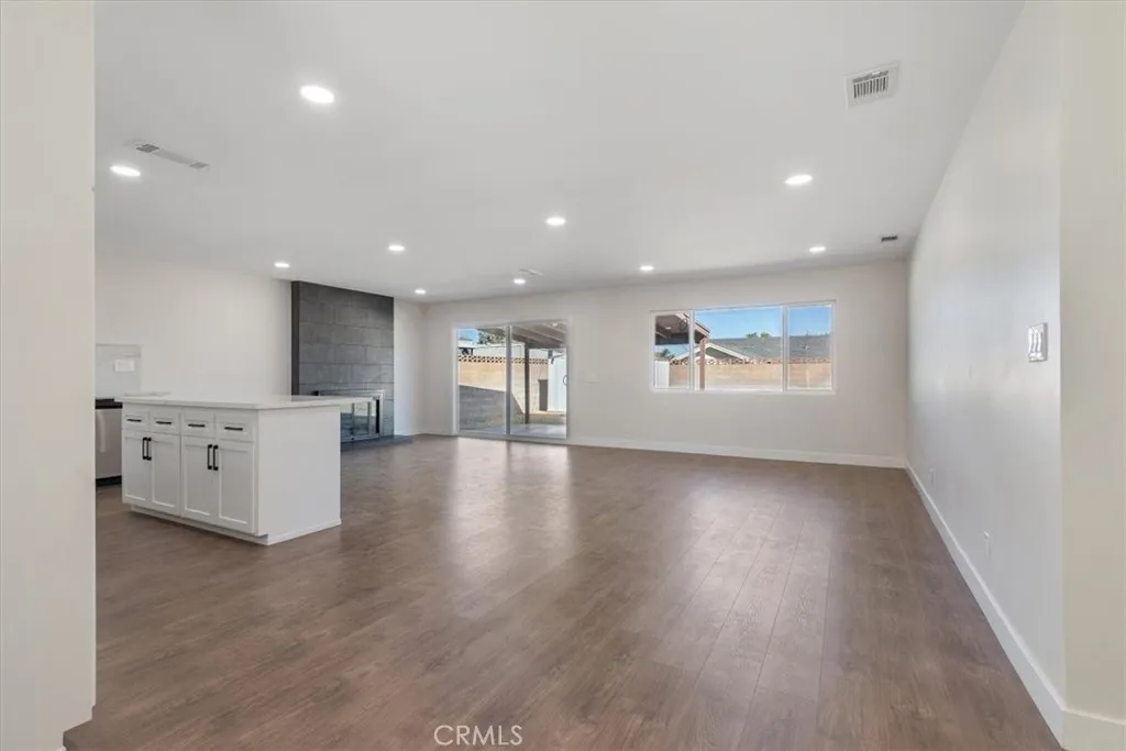 133 E Avenue Q4, Palmdale, California 93550 home-pic-7