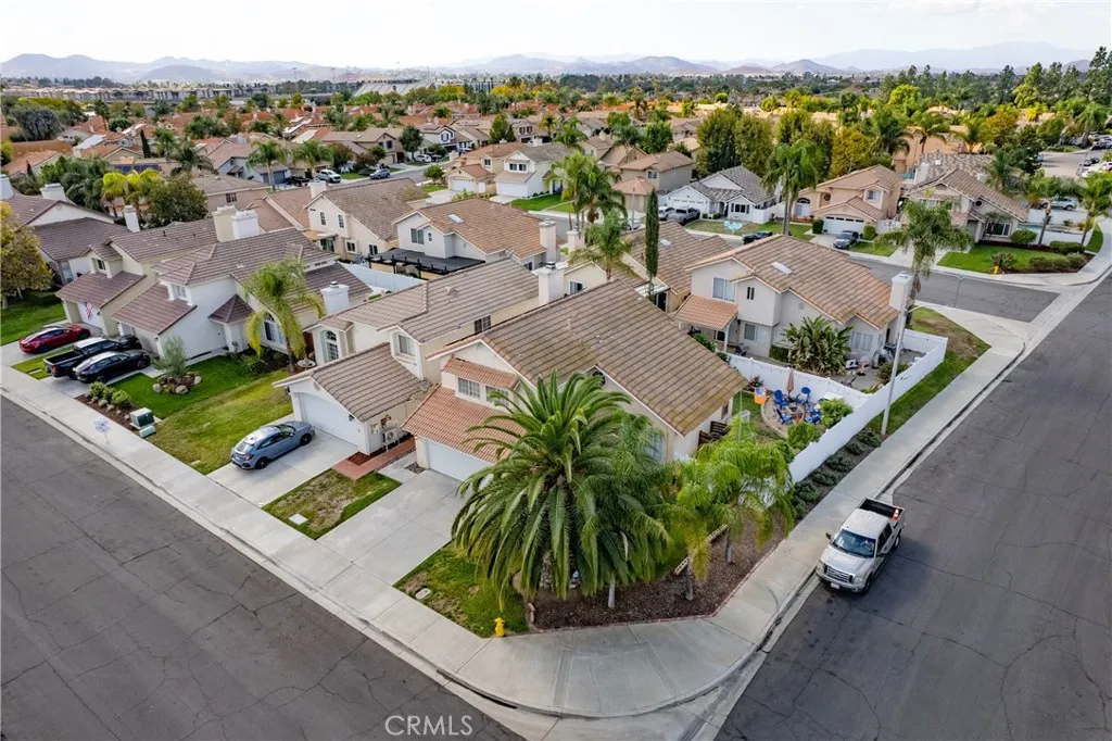 30429 Meadow Run Place, Menifee, California 92584 home-pic-18