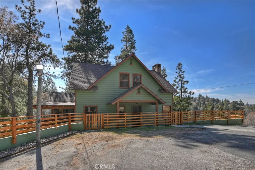 617 Acacia, Crestline, California 92325 home-pic-1