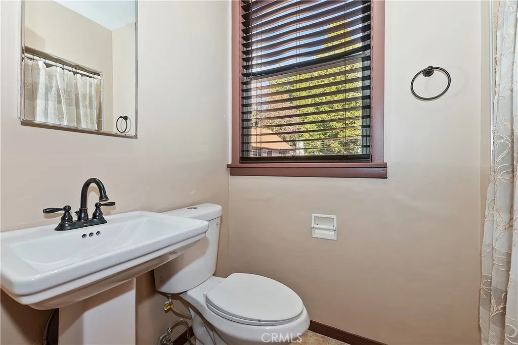 617 Acacia, Crestline, California 92325 home-pic-29