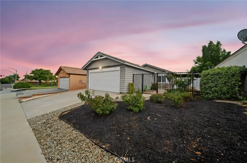 27780 Hillpointe Drive, Menifee, California 92585 home-pic-41