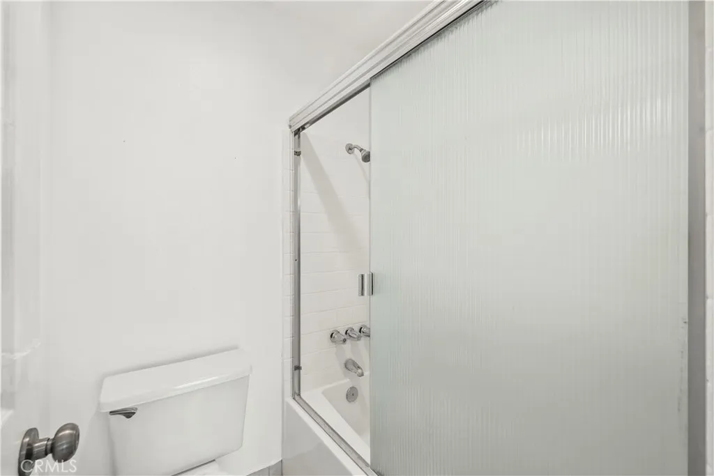 2554 Olive Drive 116, Palmdale, California 93550 home-pic-22