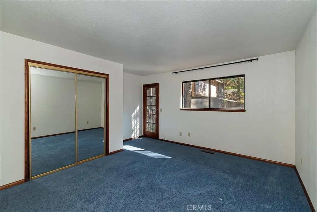 524 E Mountain View, Big Bear City, California 92314 home-pic-19