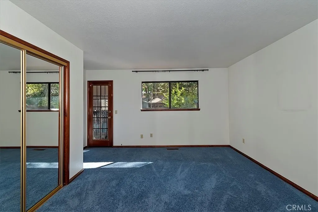 524 E Mountain View, Big Bear City, California 92314 home-pic-18