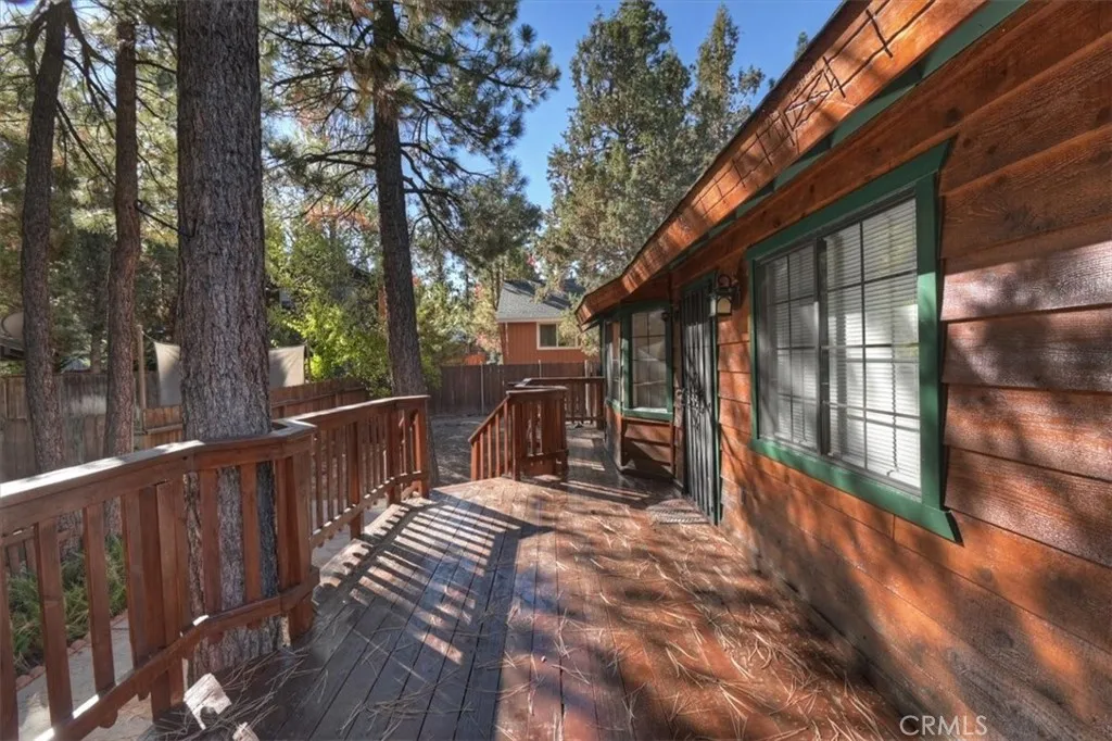 524 E Mountain View, Big Bear City, California 92314 home-pic-36
