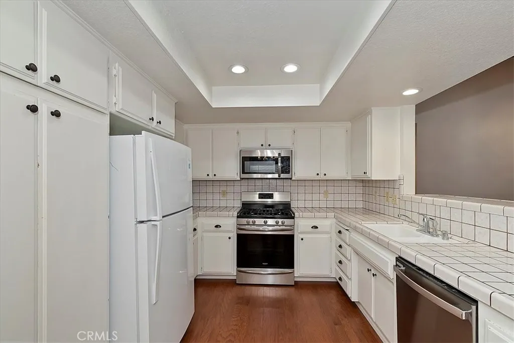 524 E Mountain View, Big Bear City, California 92314 home-pic-12