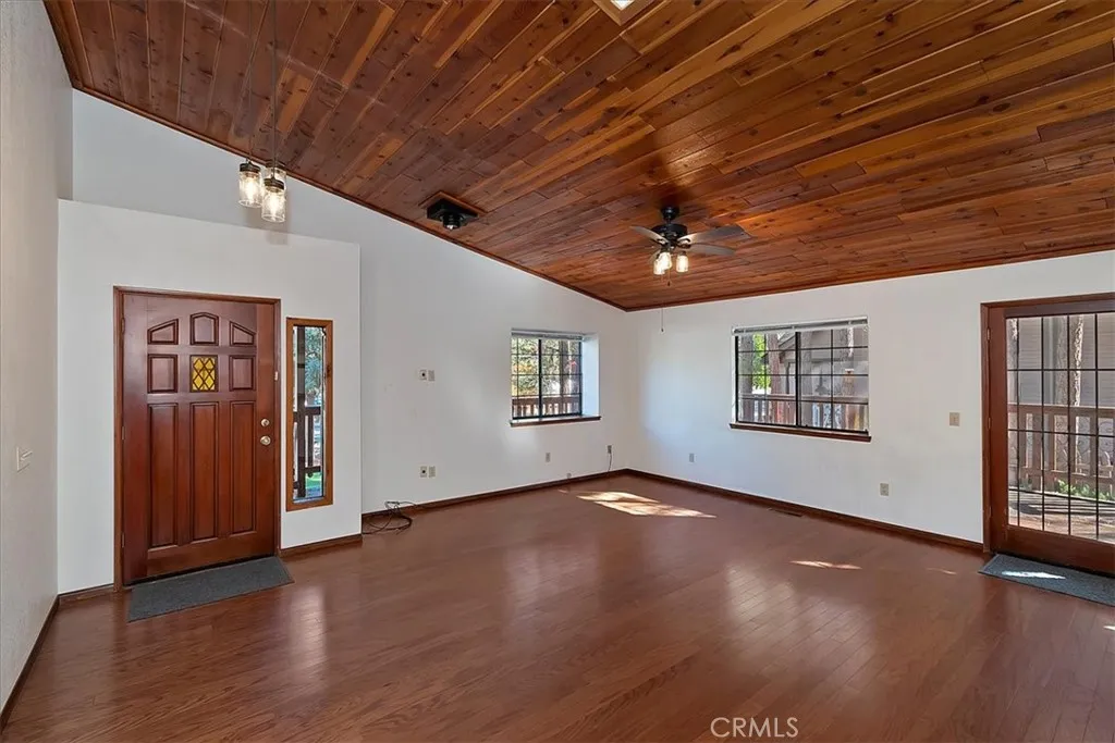 524 E Mountain View, Big Bear City, California 92314 home-pic-5