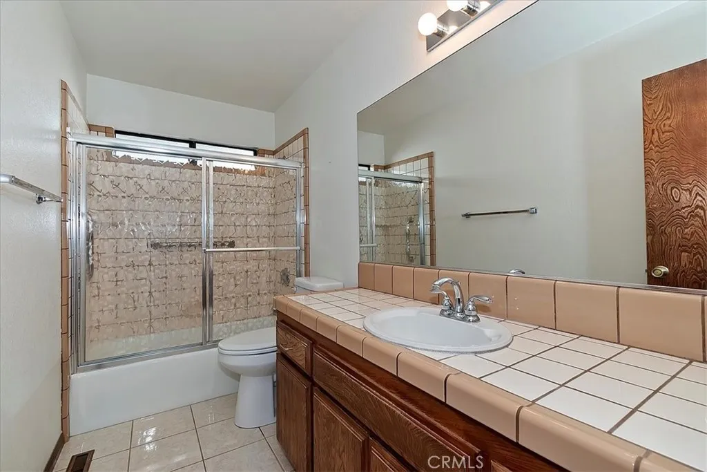 524 E Mountain View, Big Bear City, California 92314 home-pic-26