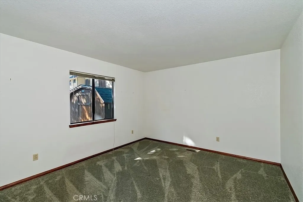 524 E Mountain View, Big Bear City, California 92314 home-pic-24