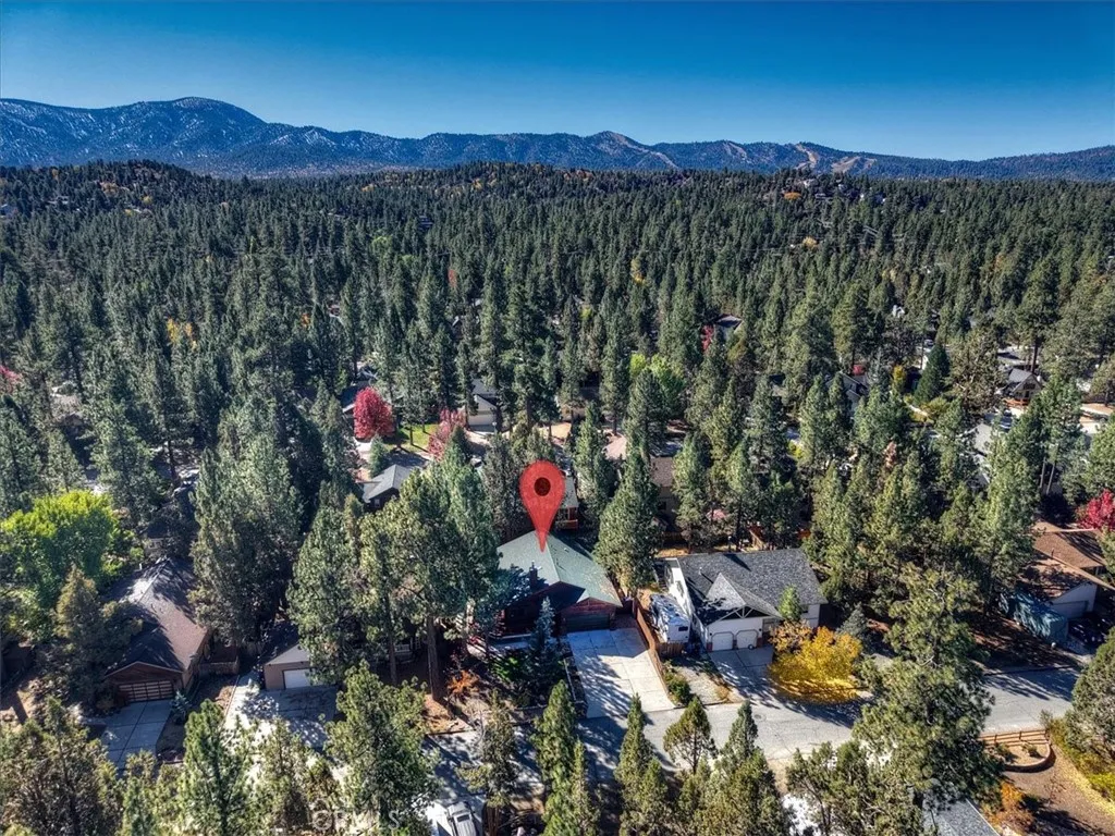 524 E Mountain View, Big Bear City, California 92314 home-pic-4