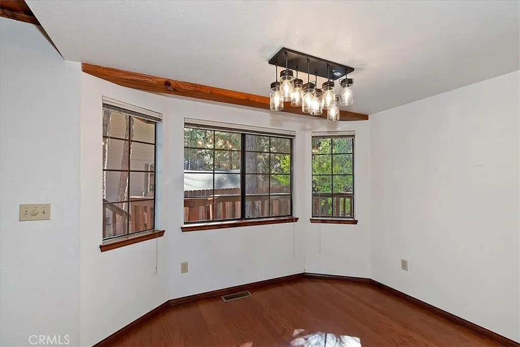 524 E Mountain View, Big Bear City, California 92314 home-pic-16