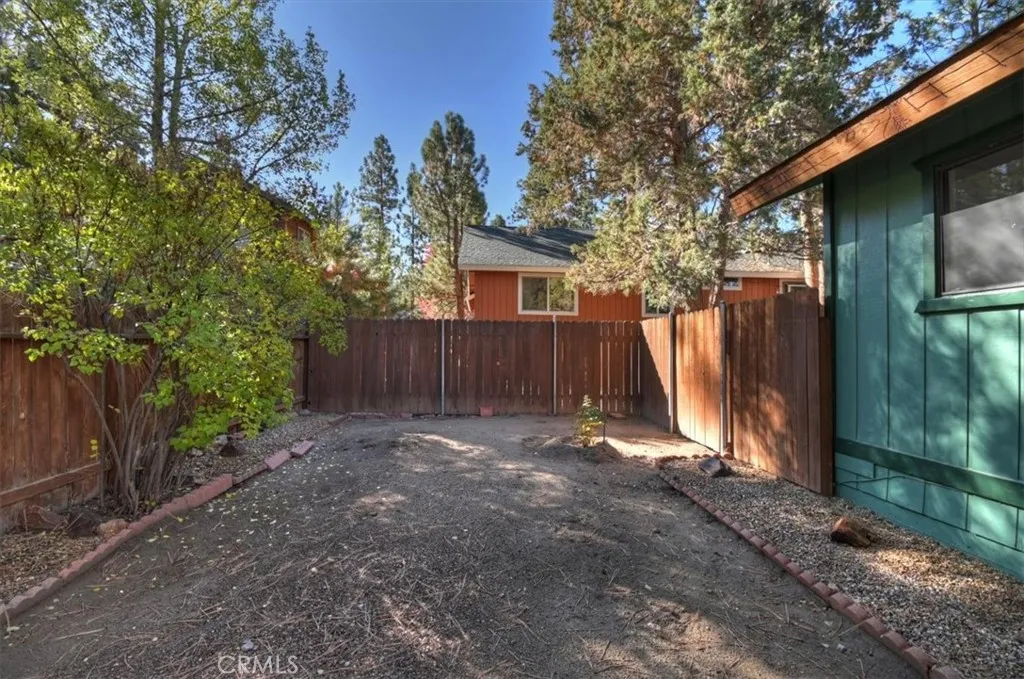524 E Mountain View, Big Bear City, California 92314 home-pic-35
