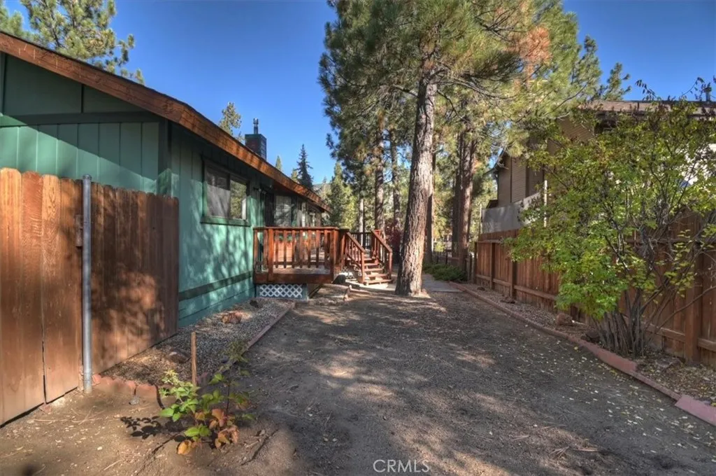 524 E Mountain View, Big Bear City, California 92314 home-pic-34