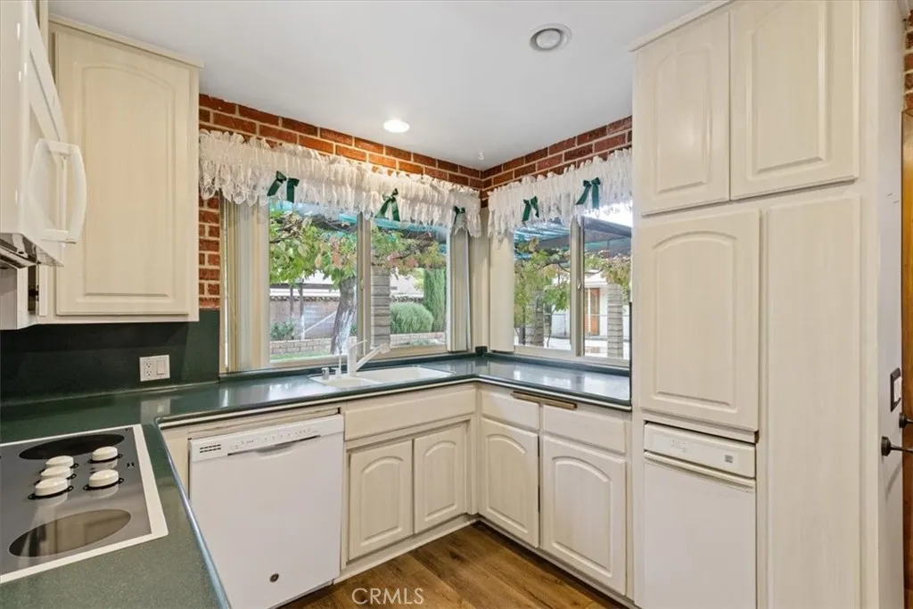 44028 Galion Avenue, Lancaster, California 93536 home-pic-16