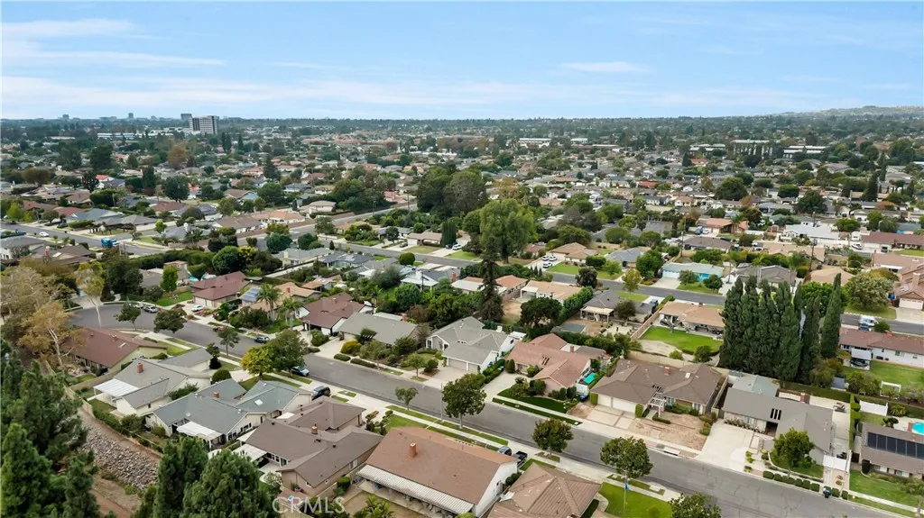 17841 Lucero, Tustin, California 92780 home-pic-38