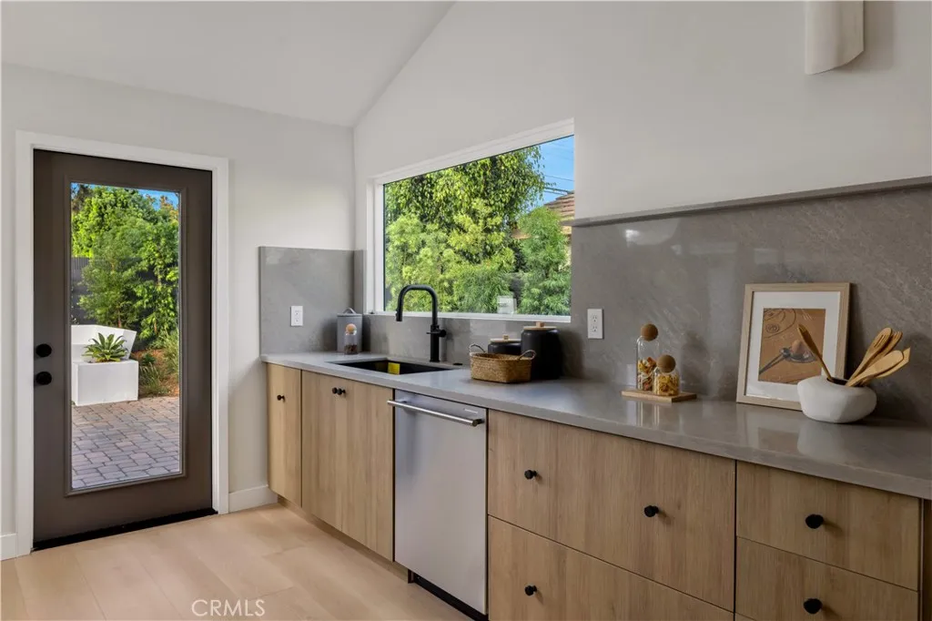 17841 Lucero, Tustin, California 92780 home-pic-12