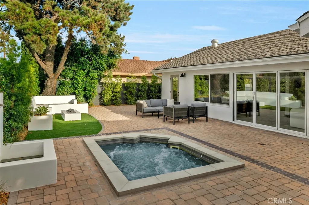 17841 Lucero, Tustin, California 92780 home-pic-32