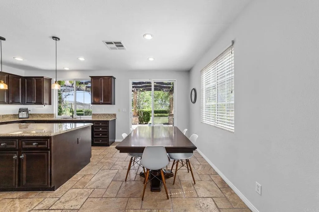 27792 Elderberry Street, Murrieta, California 92562 home-pic-14