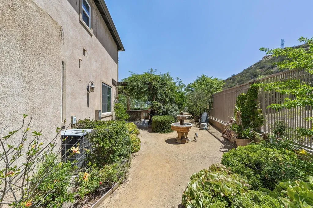 27792 Elderberry Street, Murrieta, California 92562 home-pic-58